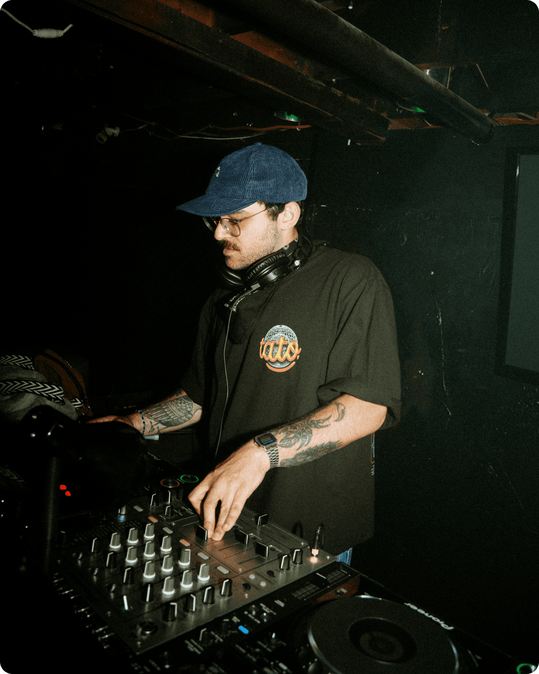 Soirée DJ qui a gardé tout le monde sur la piste de danse